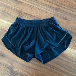 Lululemon black hotty hot shorts